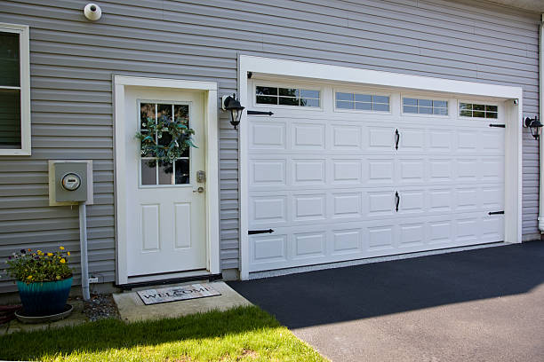 24/7 Emergency Garage Door Panel Replacement experts in Upshur County County, WV